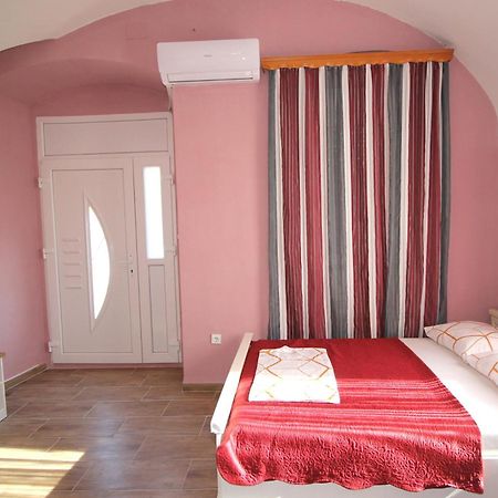 Studio Apartman Maro 塞尼 外观 照片