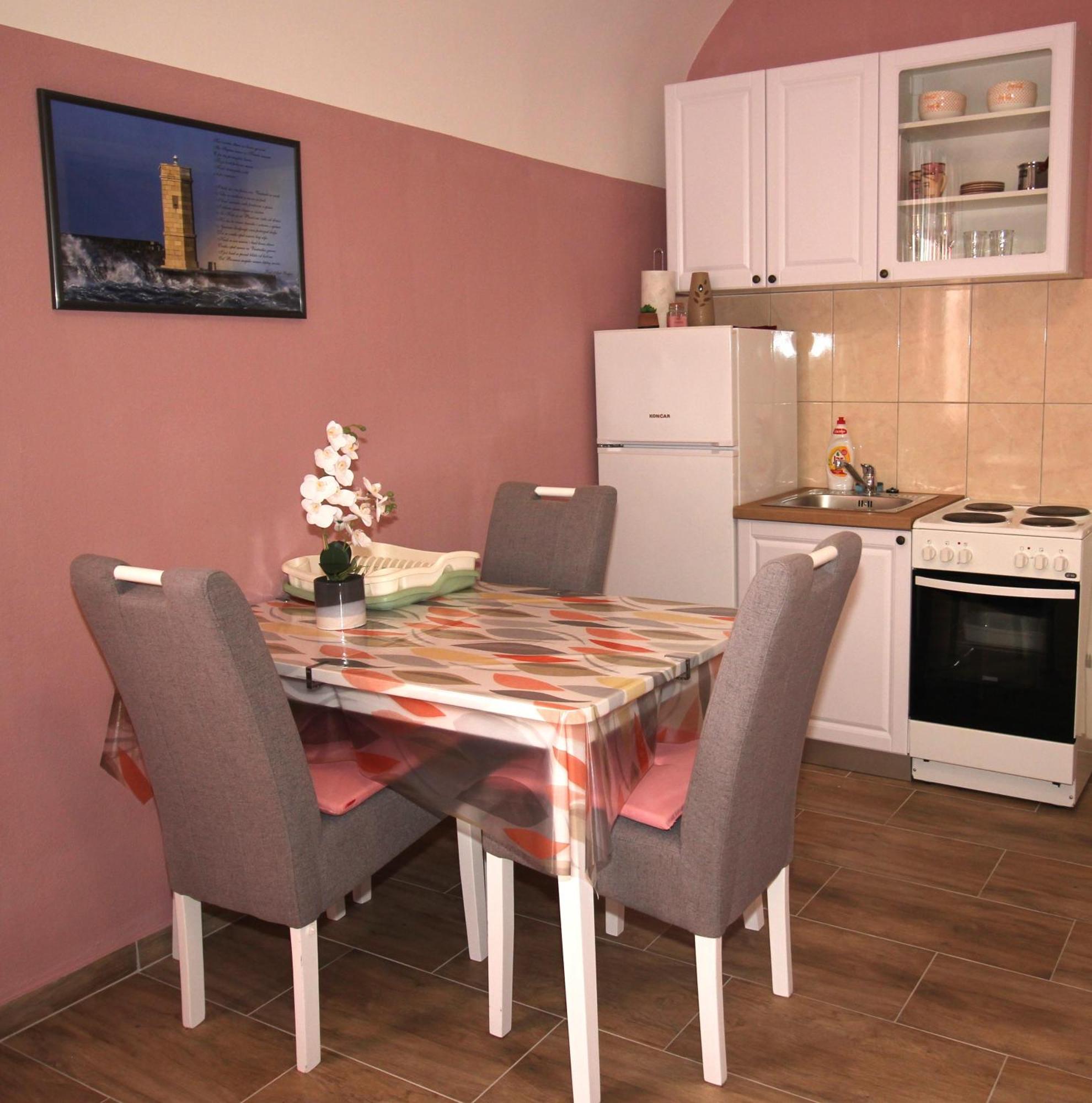 Studio Apartman Maro 塞尼 外观 照片